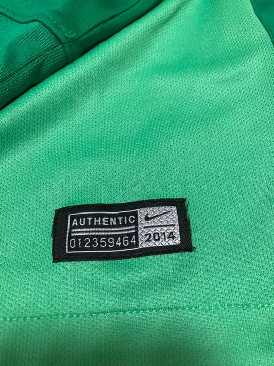 マンチェスターユナイテッド　長袖　ゴールキーパーユニフォーム