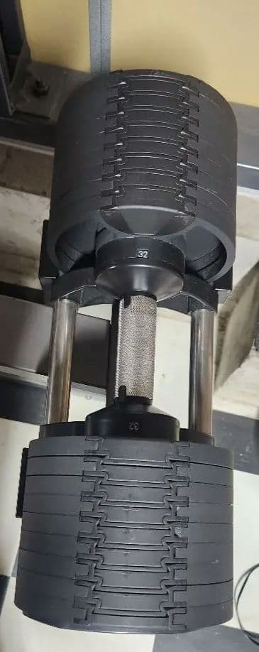 【引き取り限定】可変式ダンベル　スタンド付き　 最大32kg 4キロ刻み　中古