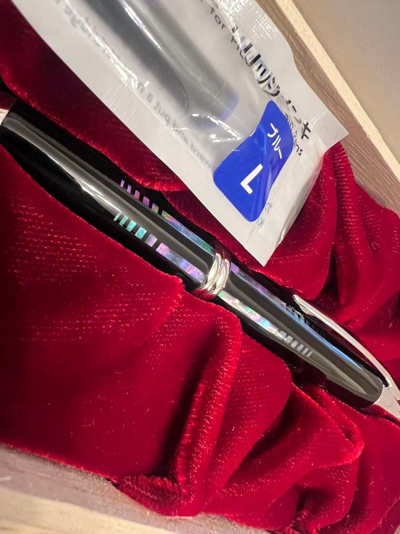 PILOT キャップレス 万年筆 螺鈿 水面 F字幅 新品