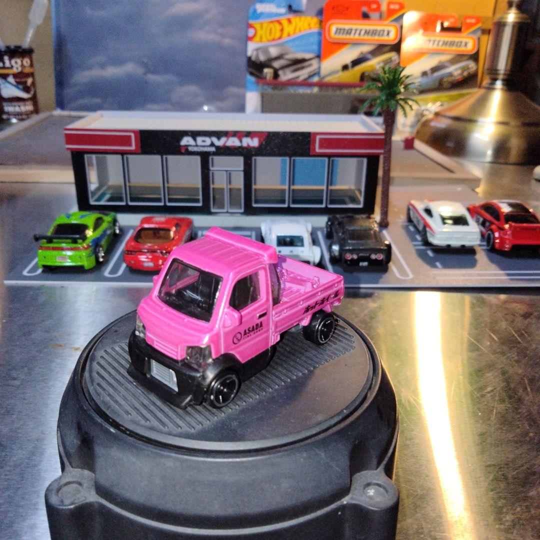 ホットウィール12台セット　ニッサン　マツダ　　　三菱　デコトラ　軽トラ