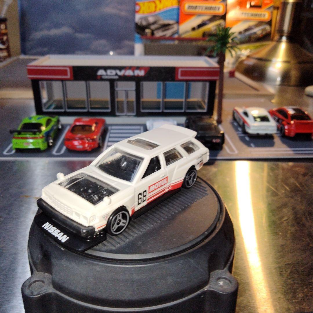 ホットウィール12台セット　ニッサン　マツダ　　　三菱　デコトラ　軽トラ