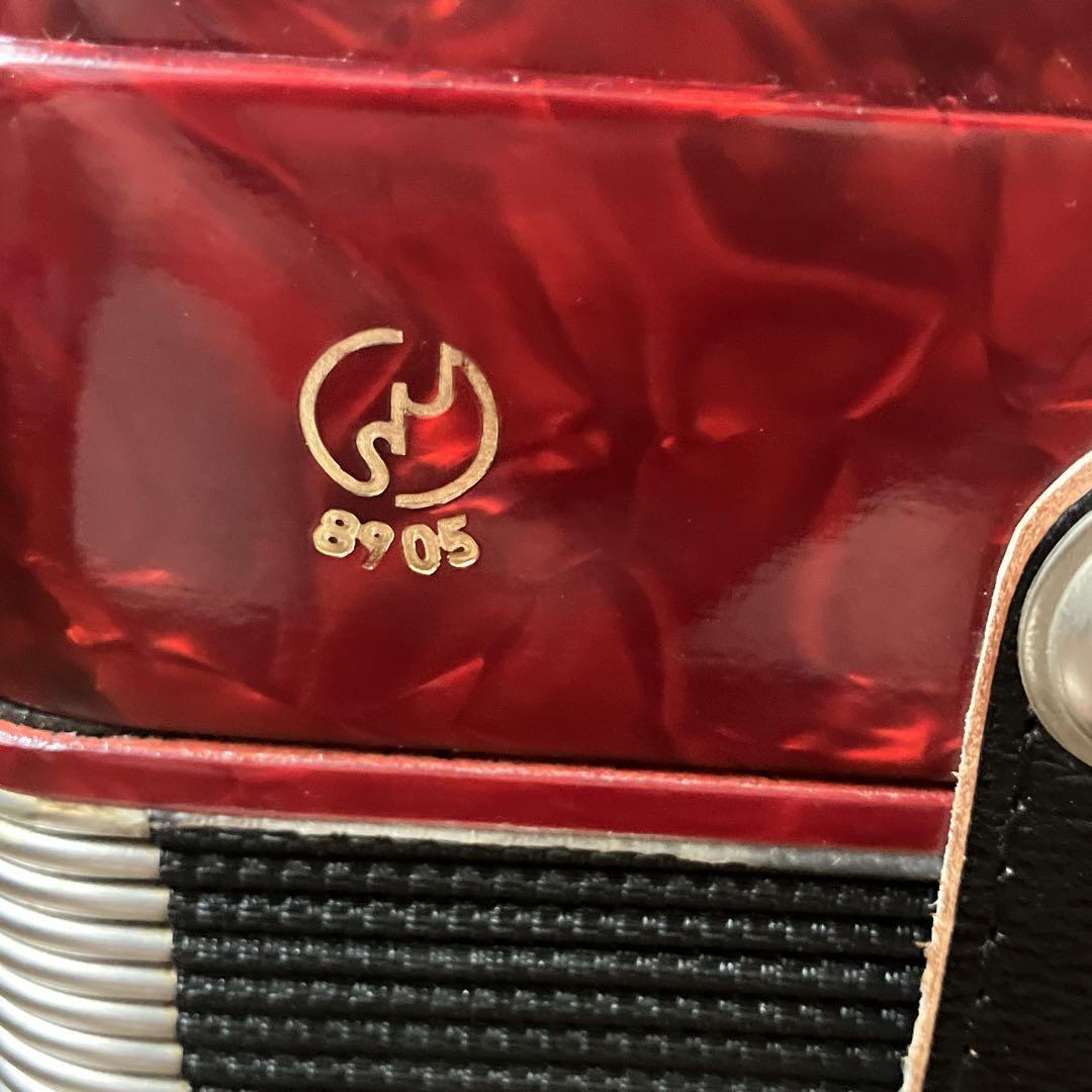 YAMAHA 赤 アコーディオン 30鍵盤　8905