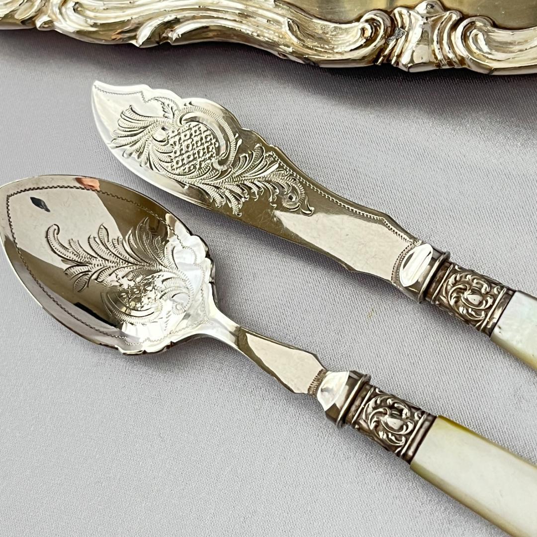 【英国】【白蝶貝】サーバーセット プレザーブスプーン/バタースプレッダー セット