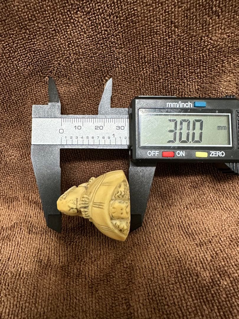 根付　ウサギとカメ　置物　古美術品　 細密細工　骨董