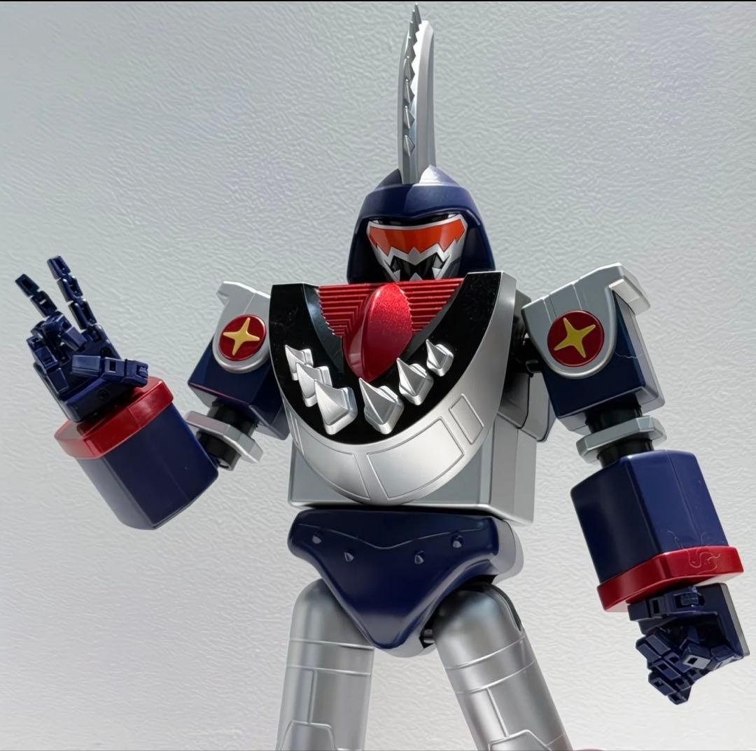 メタルジャック（鉄甲小宝）のサメジャイアントの海外製フィギュア