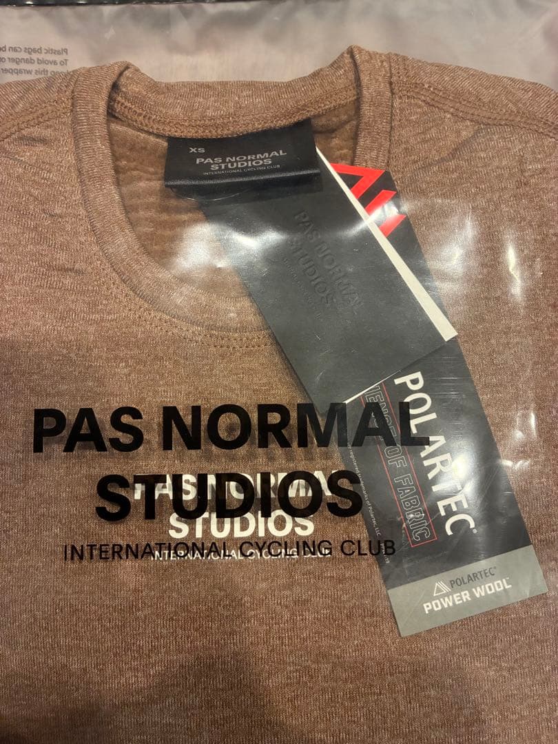 パスノーマルスタジオ ベースレイヤー XSサイズ 長袖