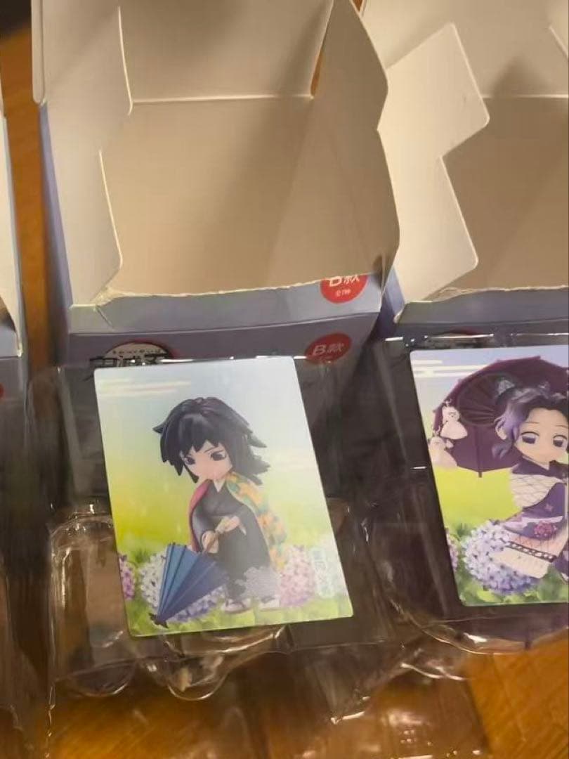 鬼滅の刃　中国限定 フィギュア　梅雨の日　冨岡義勇 胡蝶しのぶ　セット