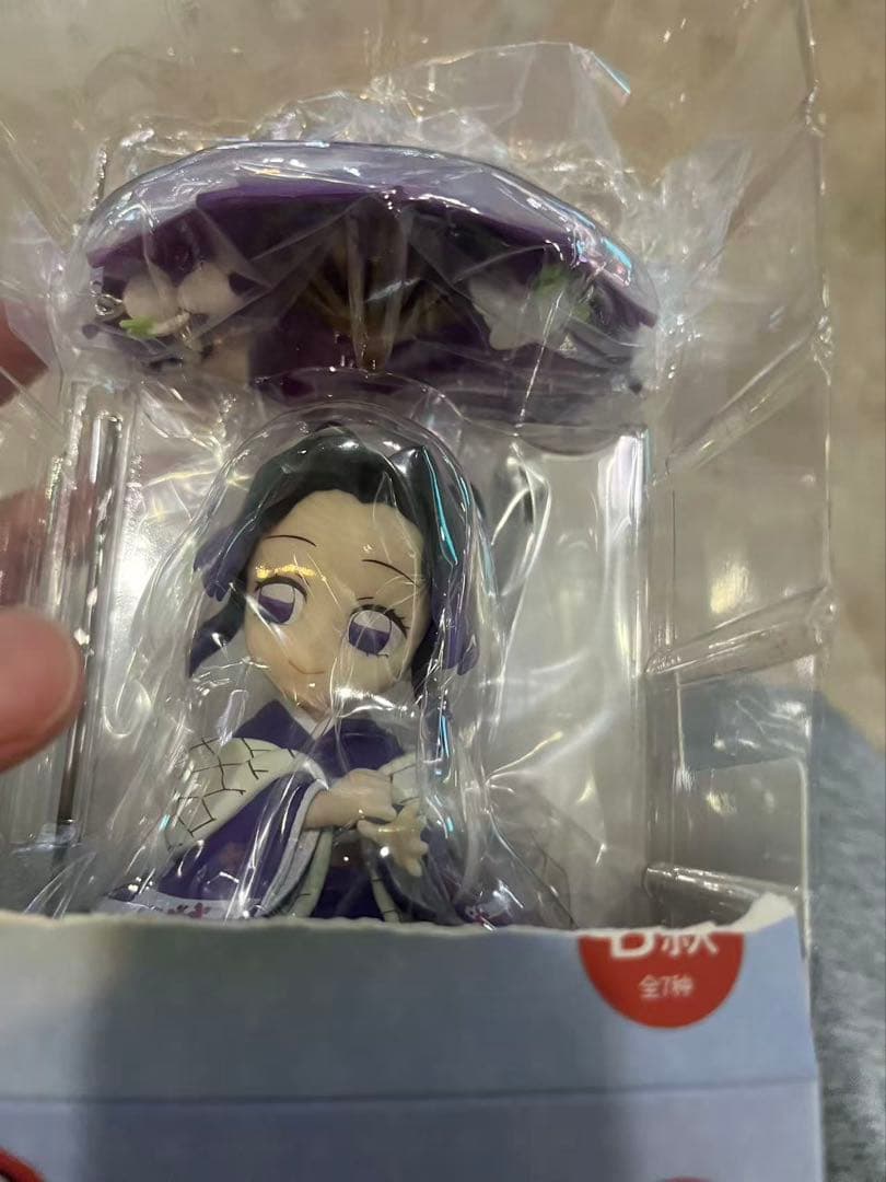 鬼滅の刃　中国限定 フィギュア　梅雨の日　冨岡義勇 胡蝶しのぶ　セット