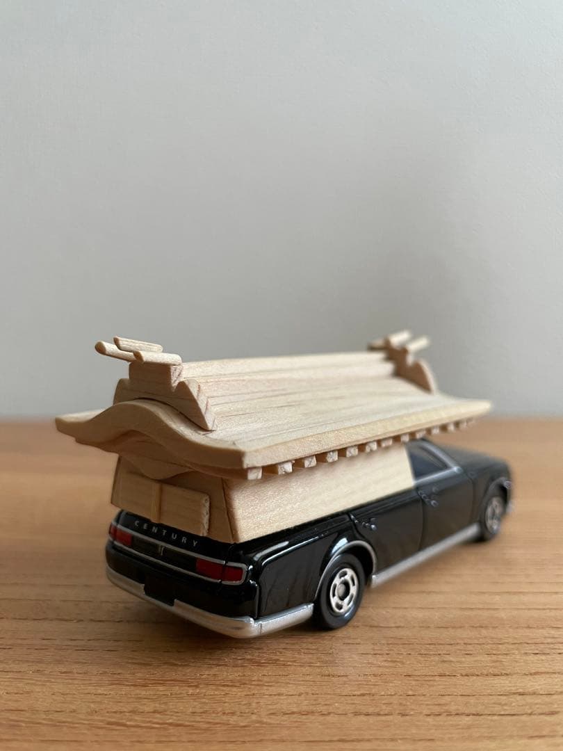新品 114 トヨタ センチュリー 霊柩車 宮型 改造 木製 ミニカー トミカ