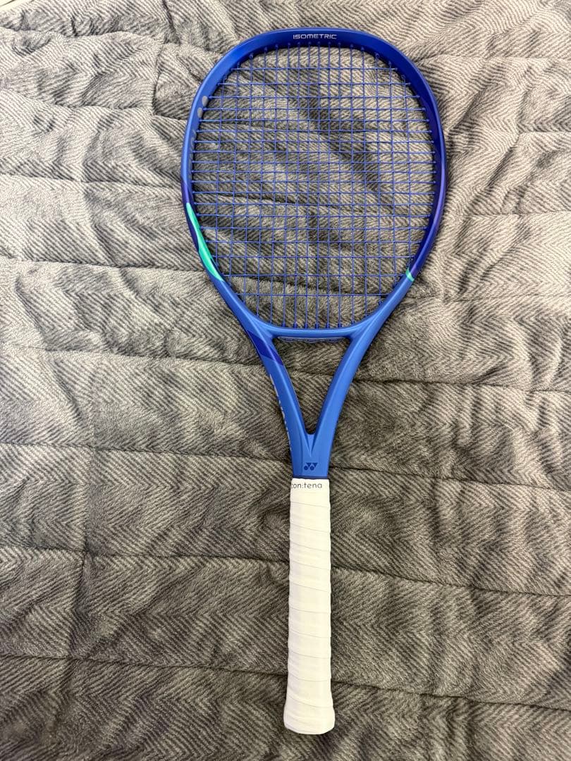 ヨネックス　イーゾーン 100 (2025年モデル)グリップサイズ2