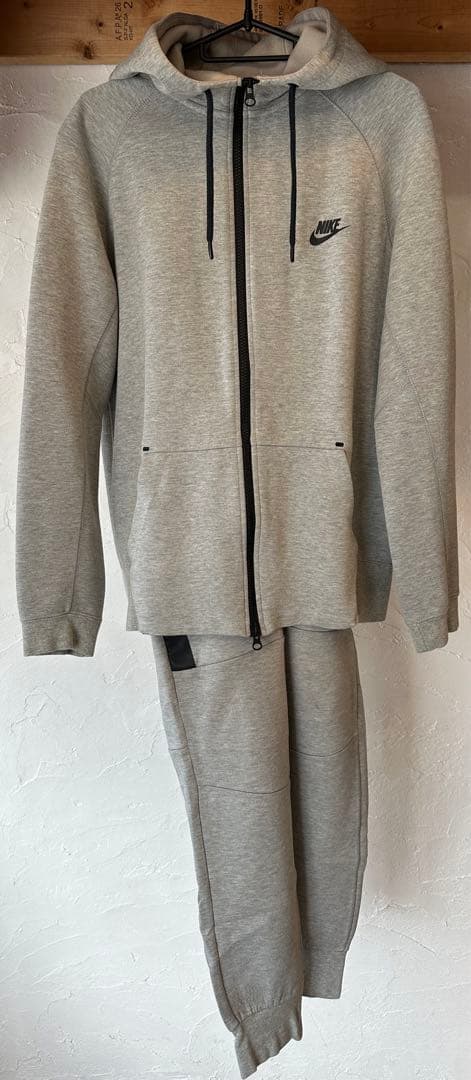 Nike ジャージ セットアップLとM テックフリース　ナイキ