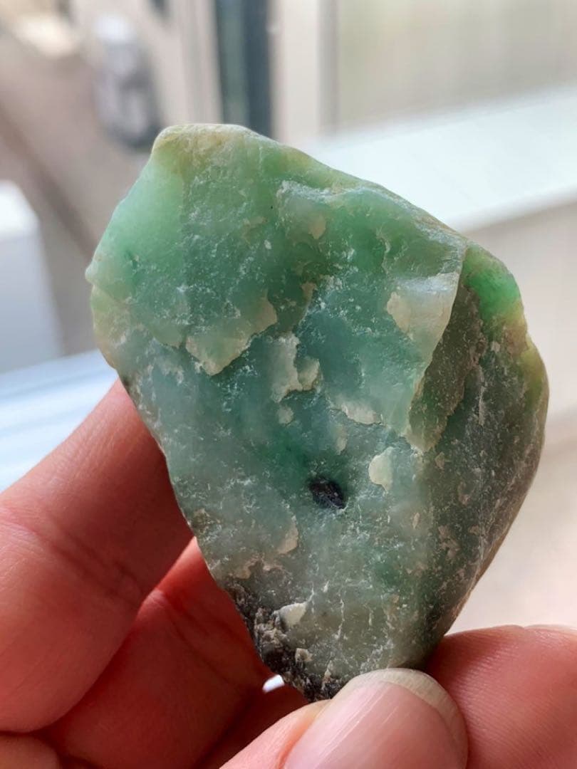 糸魚川翡翠　海石　博物館級