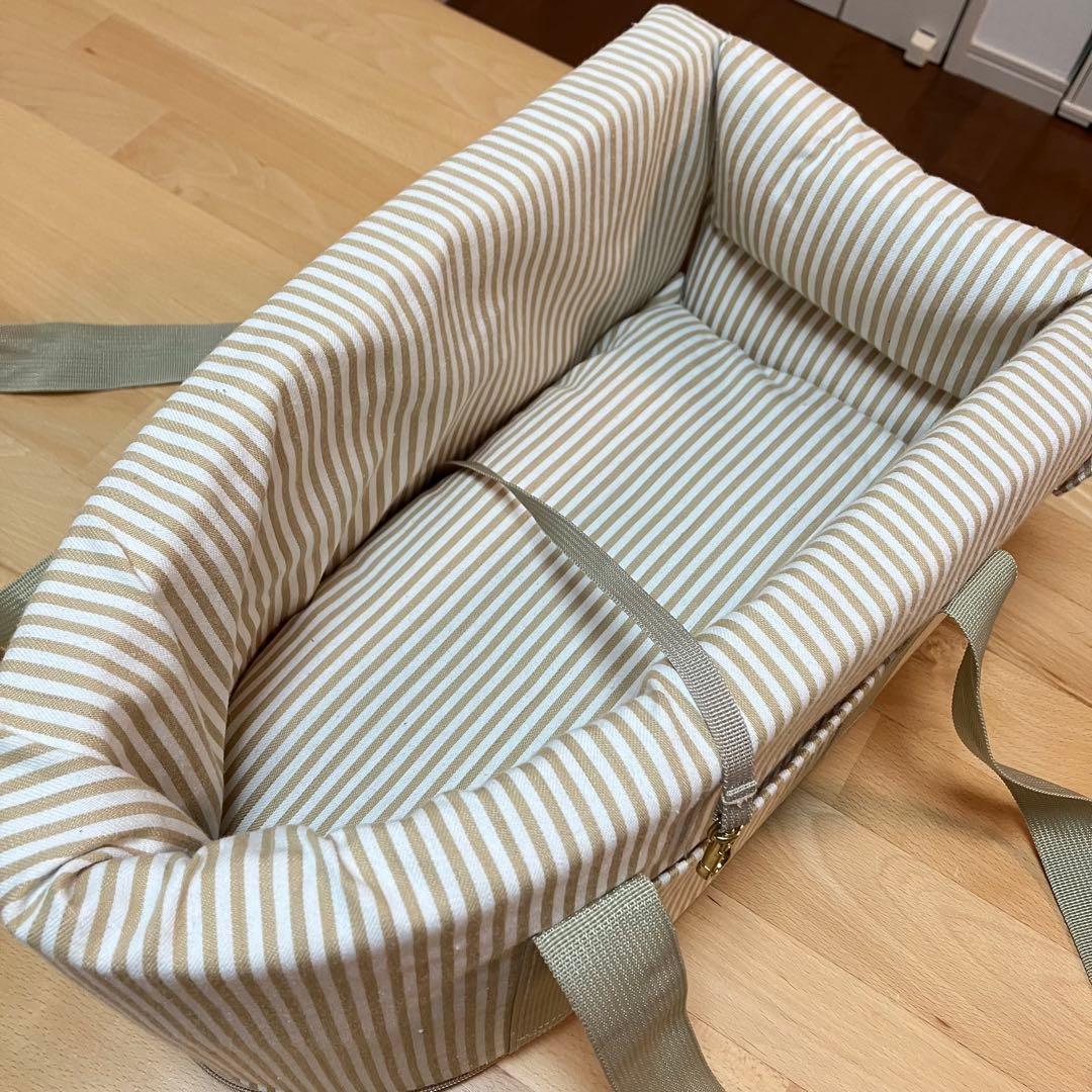 moncheri モンシェリ キャリーバッグ　カーシート ドライブ 小型犬　鞄