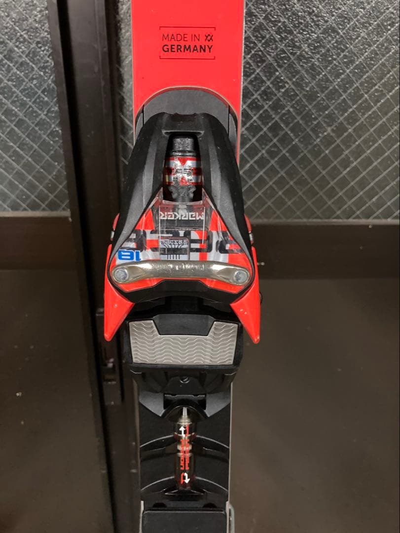 Völkl Racetiger GS30 競技用スキー