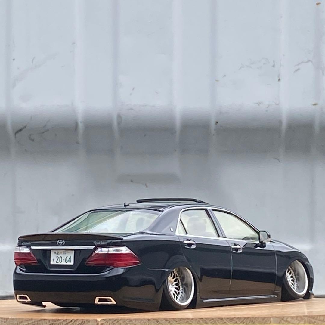 プラモデル完成品　アオシマ 1/24 202クラウンロイヤルカスタム