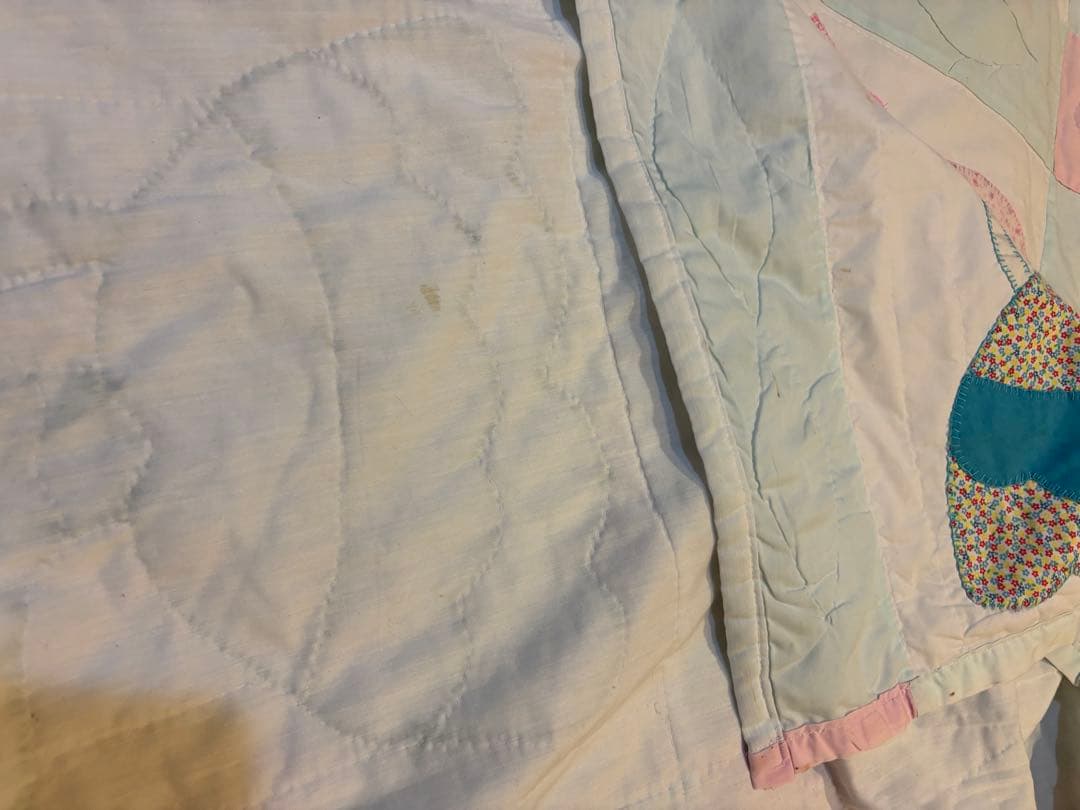 【リメイクにもオススメ】希少　アメリカンヴィンテージキルト　　かなり大きめサイズ