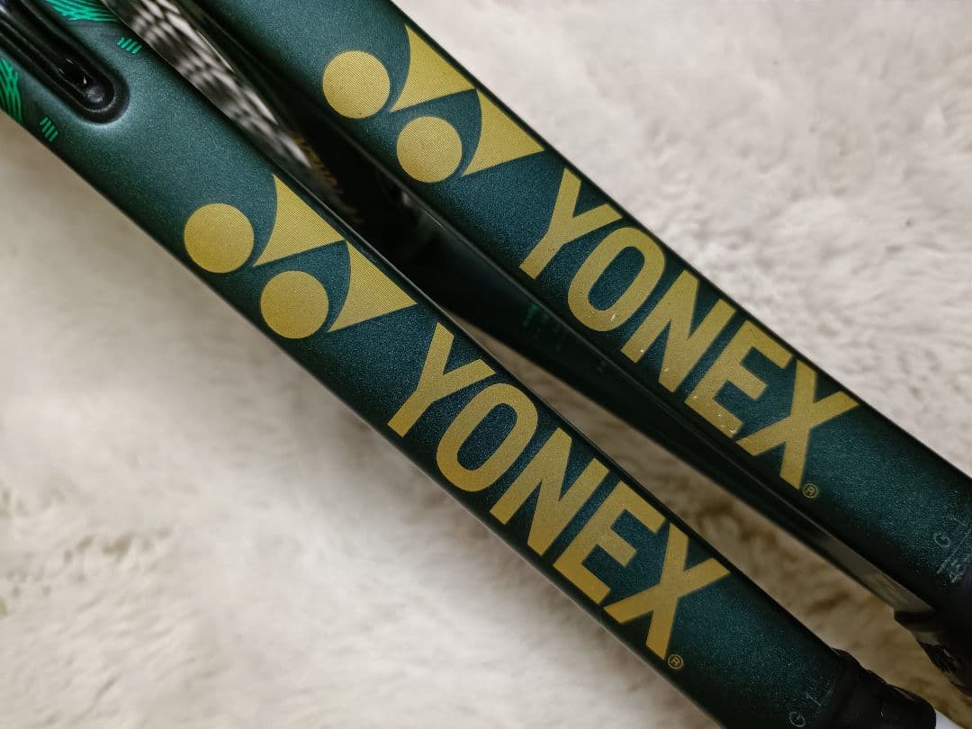 美品2本セットYONEX VCORE PRO100 G2