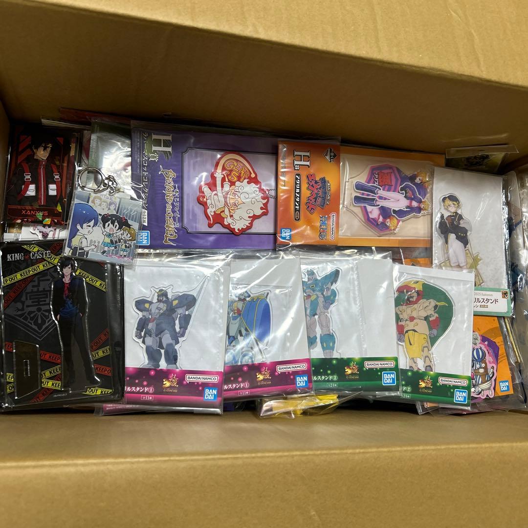 キャラクターグッズまとめ売り　漫画　アニメ　グッズ　セット　おまとめ　330個