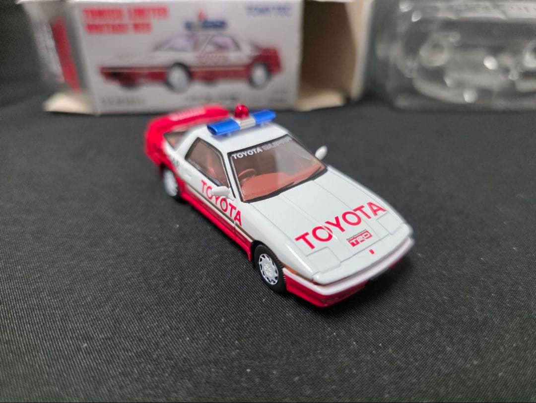 TLVN トヨタスープラ ペースカー(86年式)