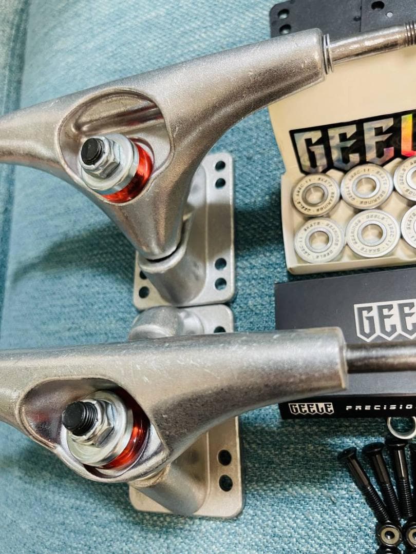 話題の四角ウィール使用　CX4同機能トラック　サーフスケート　足回りセット