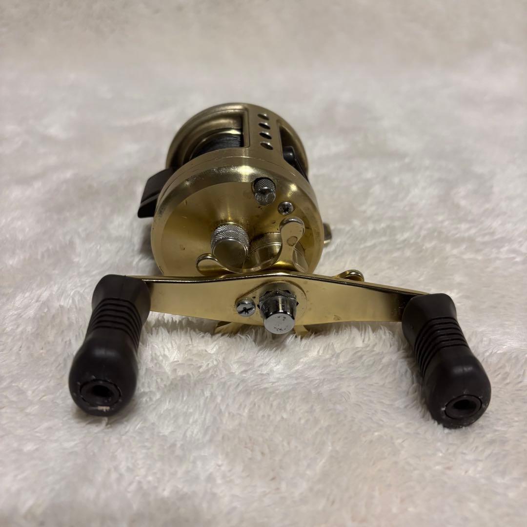 シマノ カルカッタ50XT ベイトリール