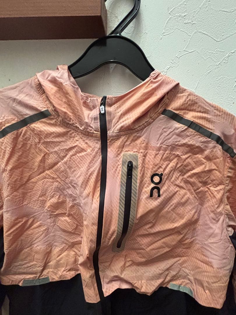 ON ウィンドブレーカー L