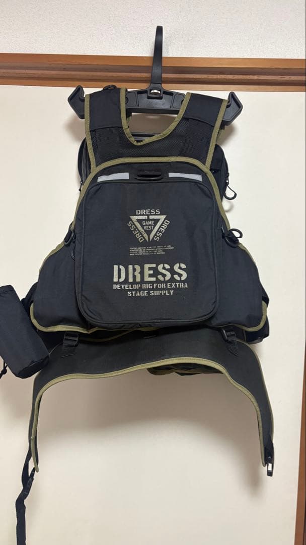 DRESS フローティングベスト