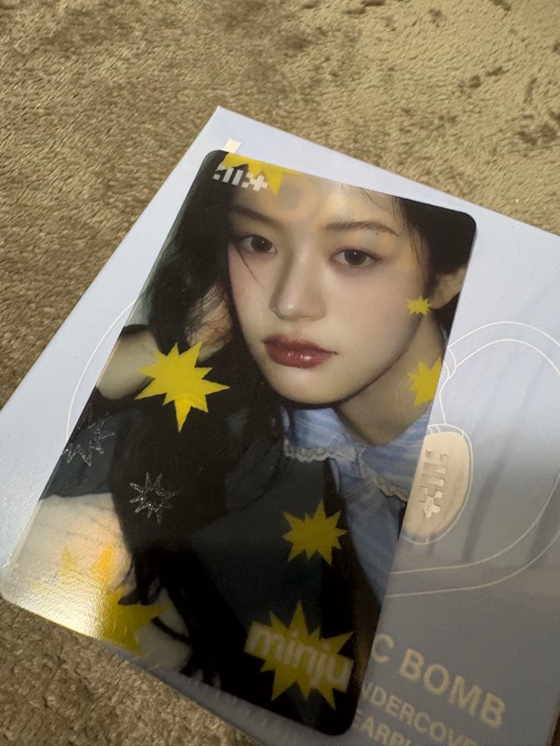 ILLIT イヤモニ風イヤホン クリアカード付き