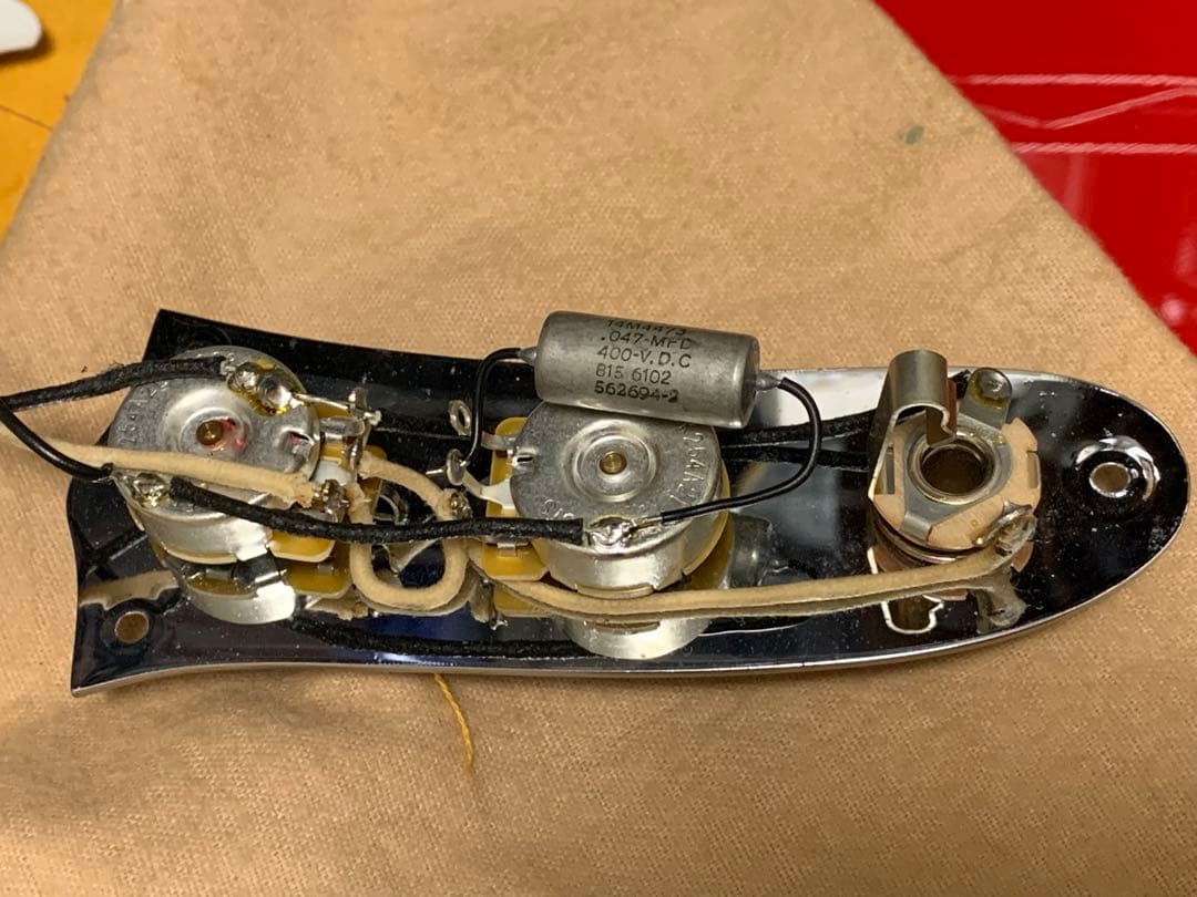 ギター Squier by Fender mustang