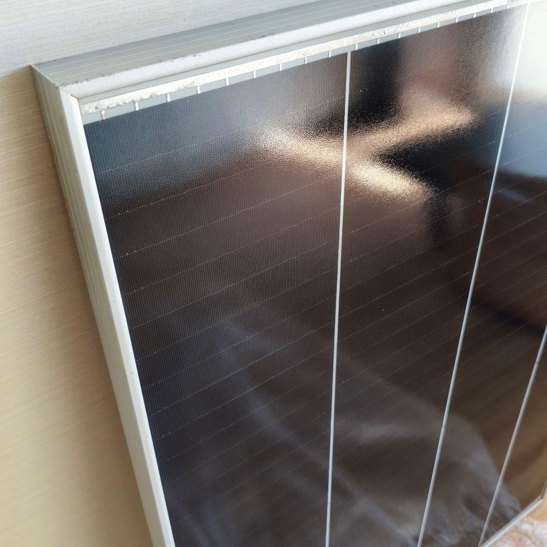 ソーラーパネル　110W　12V　サンパワーセル搭載モデル　キャンピングーカー