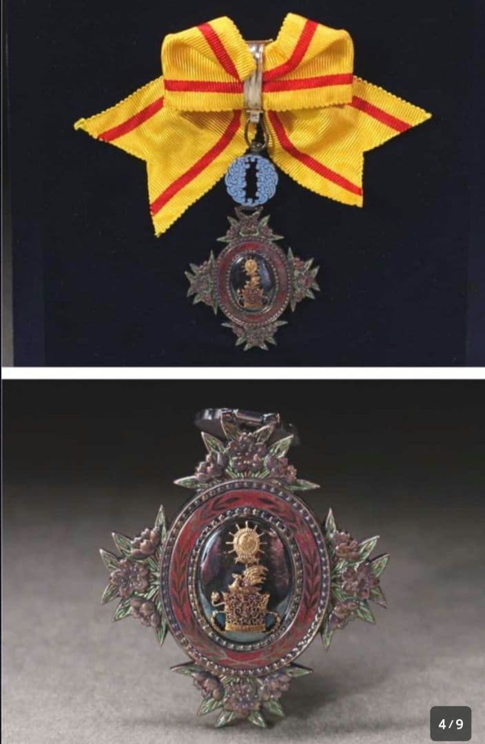 【激レア 美品！】勲六等宝冠章 宝冠波光章 額装 箱 略綬付 完品 本物保証