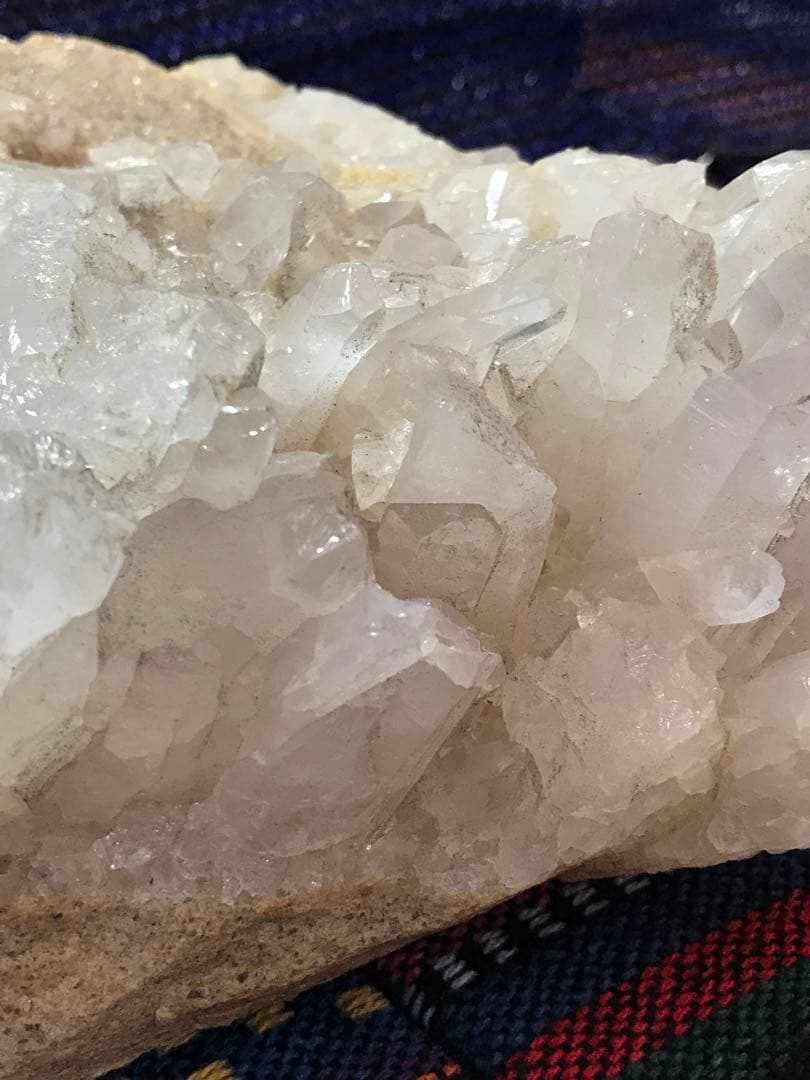 ◉マダガスカル産【母岩付き水晶/クリスタルクラスター】約2200g/2Z23pk