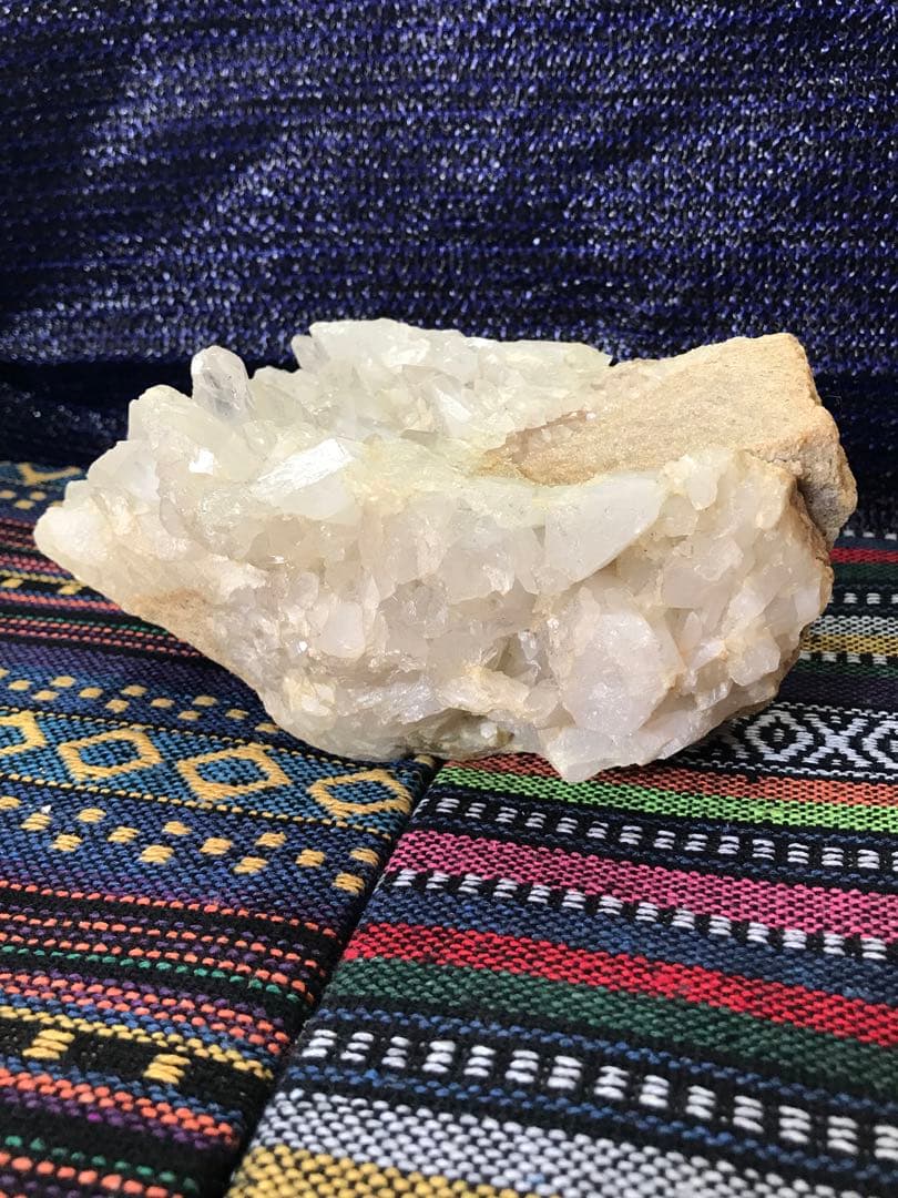 ◉マダガスカル産【母岩付き水晶/クリスタルクラスター】約2200g/2Z23pk