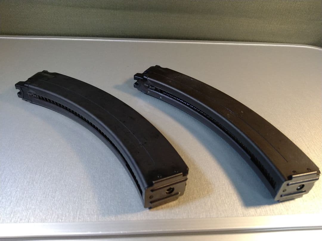 作動快調な美品！KSC スコーピオン　ガスブロ　HW樹脂　40連マガジン２本付！