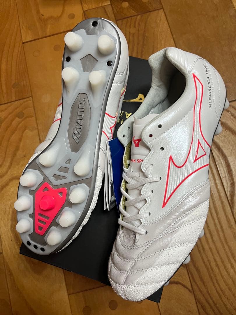 新品　激レア　廃盤品　ミズノ　モナルシーダ ネオ2 ワイド JAPAN ホワイト