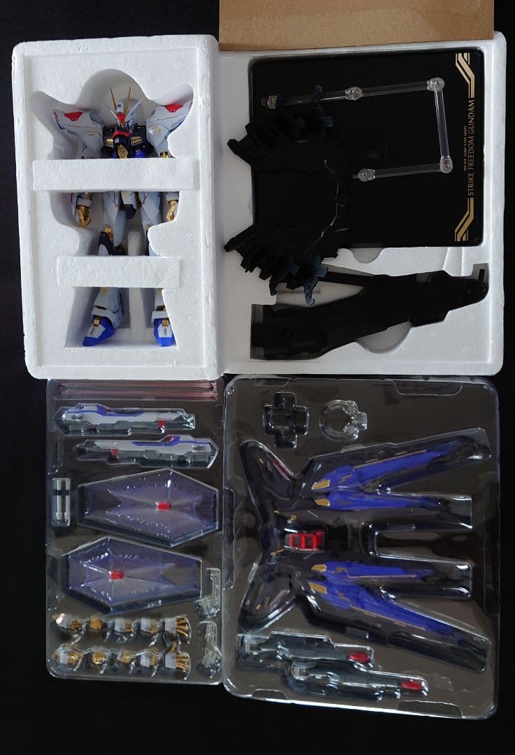 メタルビルド　ストライクフリーダムガンダム SOUL BLUE Ver.　開封品