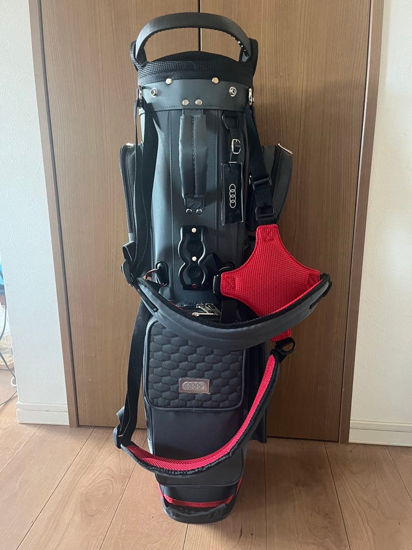 Audi ゴルフバッグ・キャディバッグ ブラック/レッド