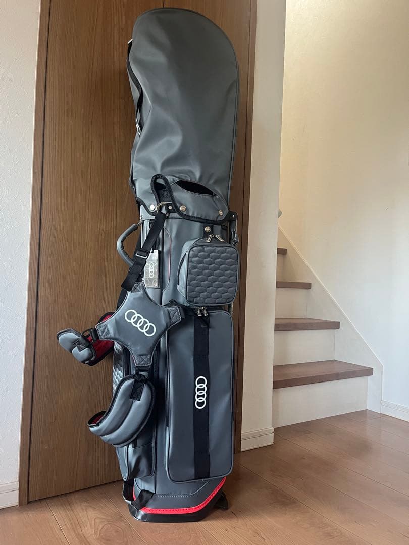 Audi ゴルフバッグ・キャディバッグ ブラック/レッド