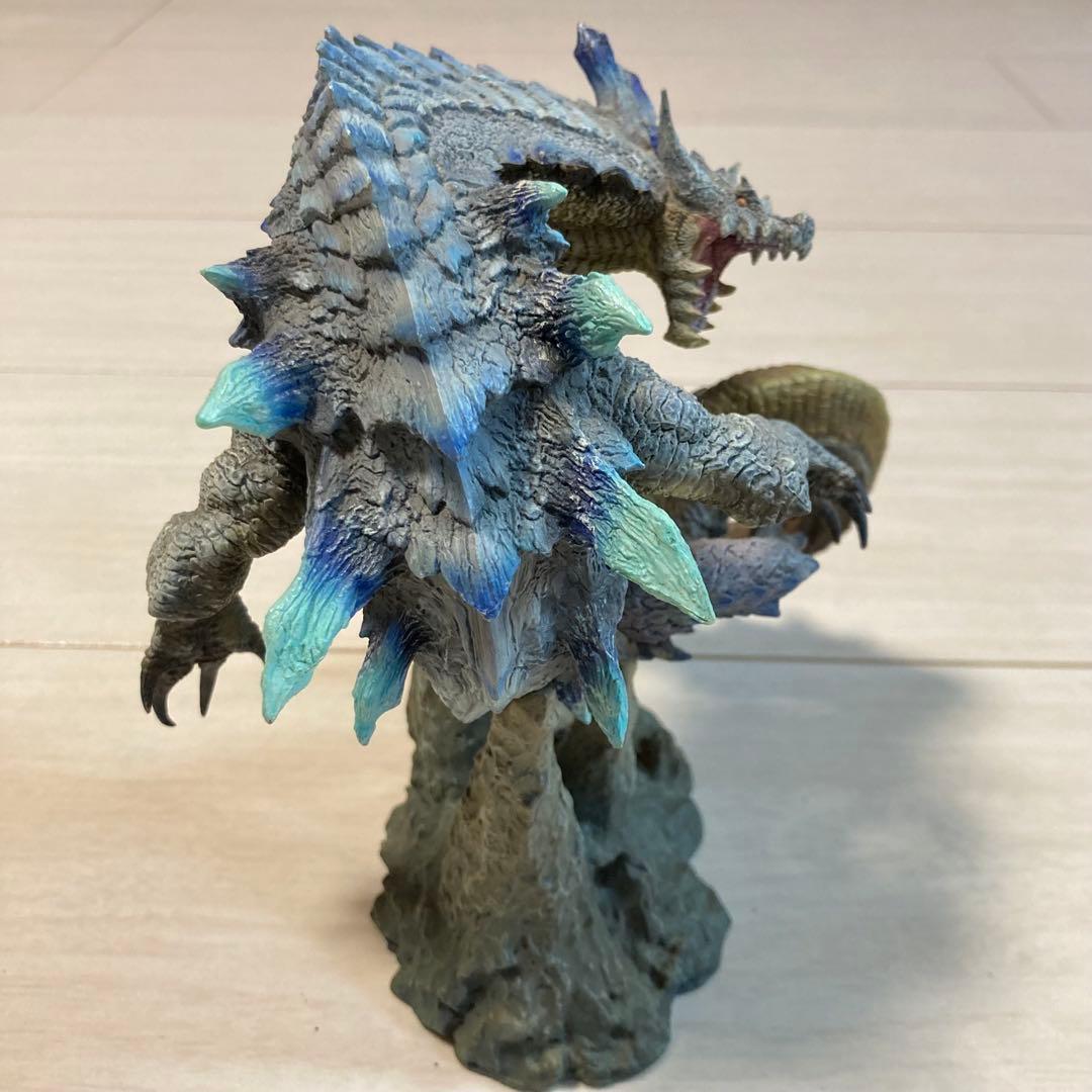 ラギアクルス亜種 クリエイターズモデル モンハン フィギュア