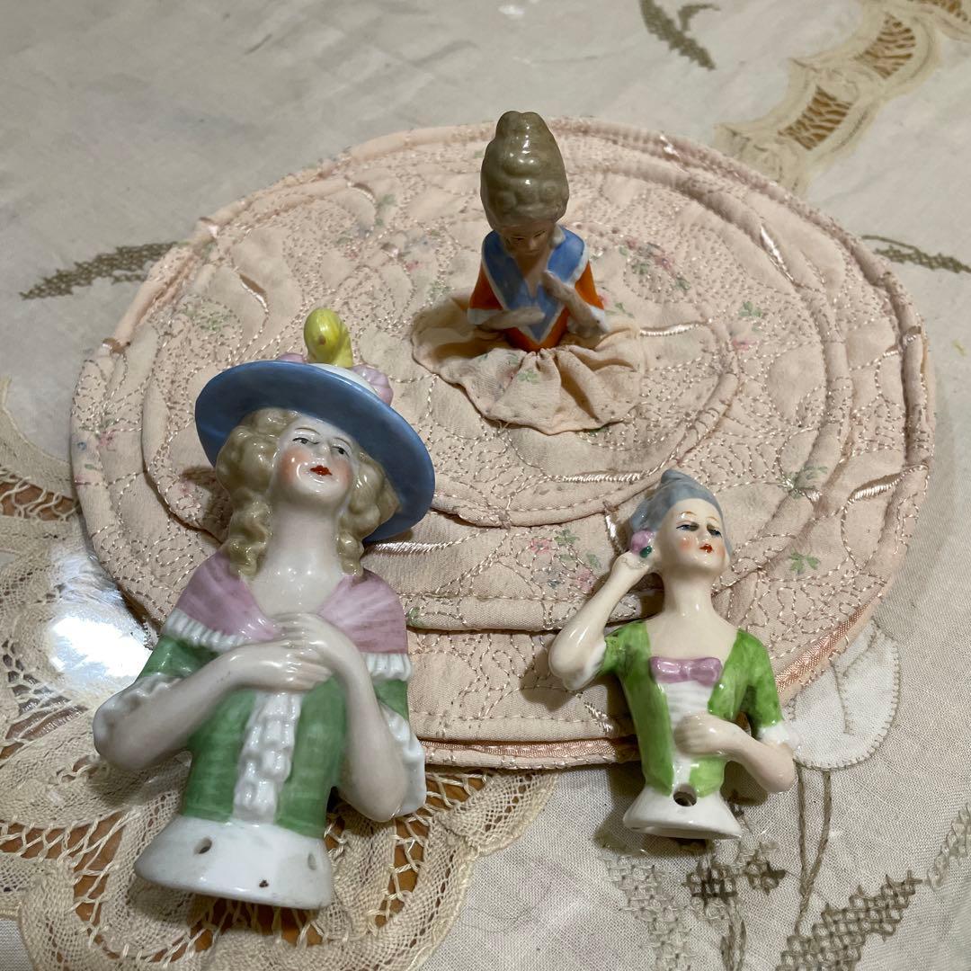 677イギリス、ハーフドール3セットハンカチケースも