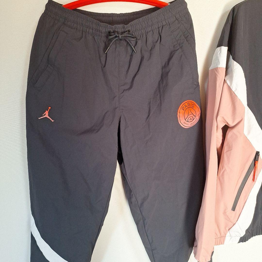 k*k様 新品タグ付き　パリサンジェルマン　NIKE JORDAN 上下セット