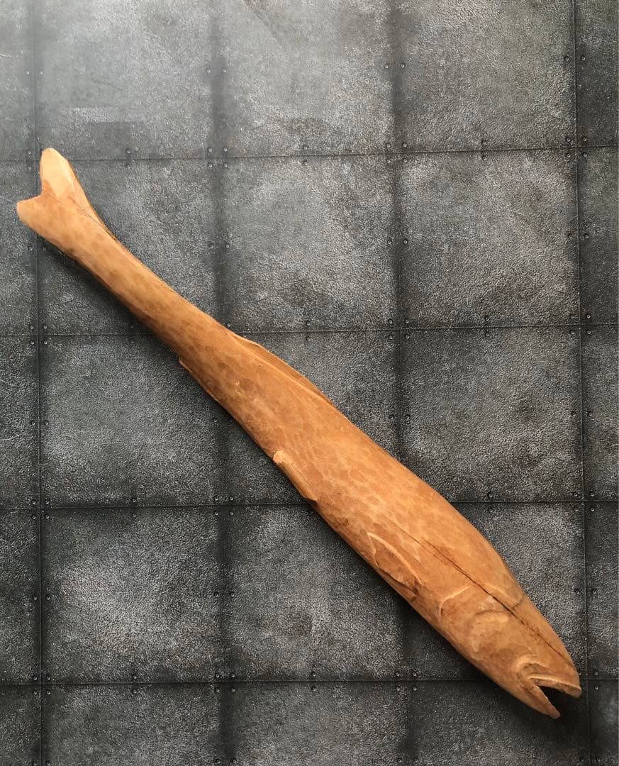 魚　木彫り　置物