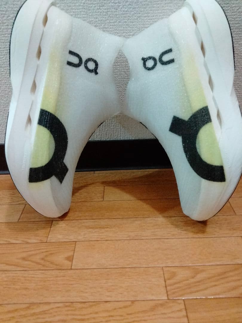 On(オン) CloudboomStrikels 25cm