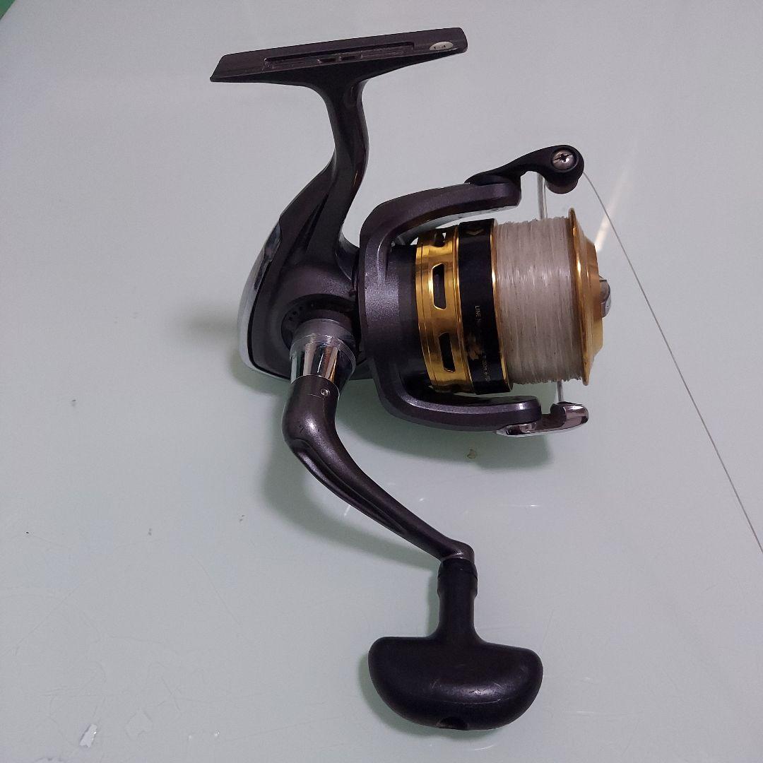 ダイワ　スピニングリール ブラック/ゴールド