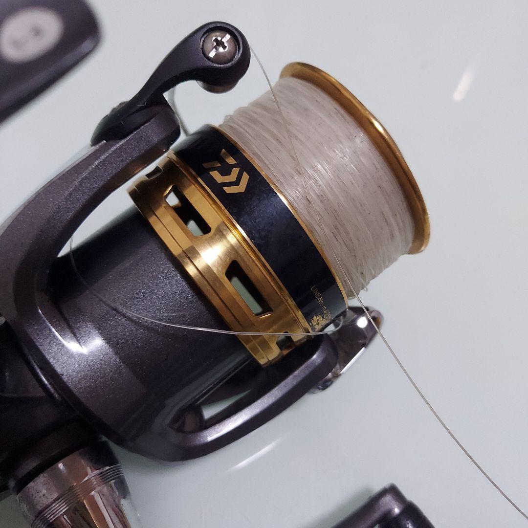 ダイワ　スピニングリール ブラック/ゴールド