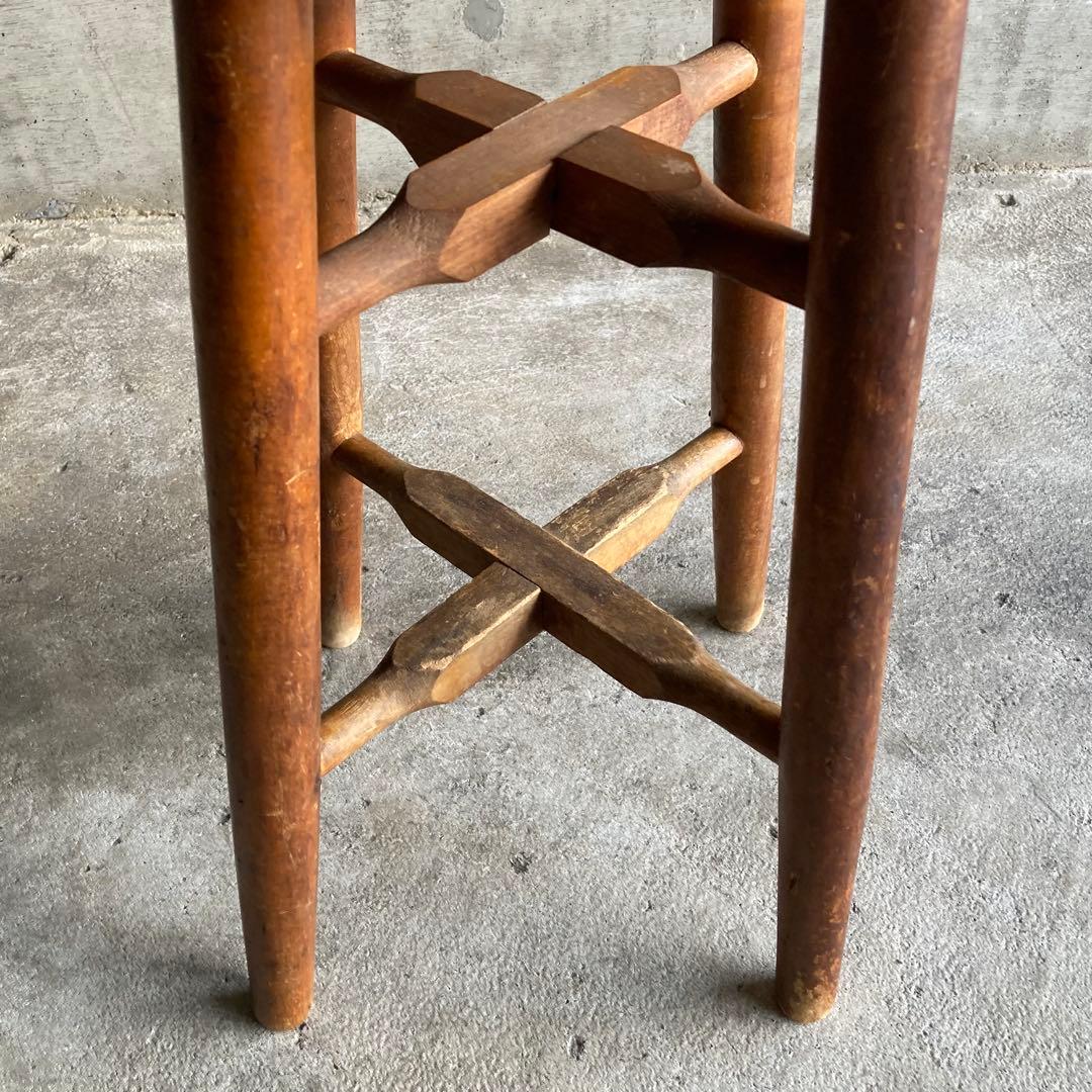 古い味のあるスツール チェア 丸椅子 置物台 飾り台 花台 木製 古道具 レトロ