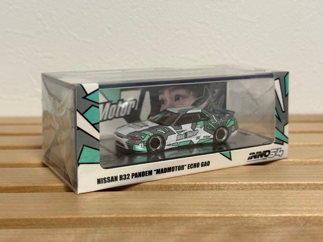 ミニカー INNO64 1/64 Nissan R32 Pandem \"MadMotor\"