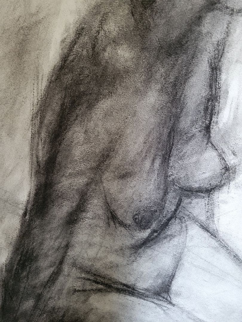 「裸婦」　木炭　木炭紙(50㎝×65㎝)