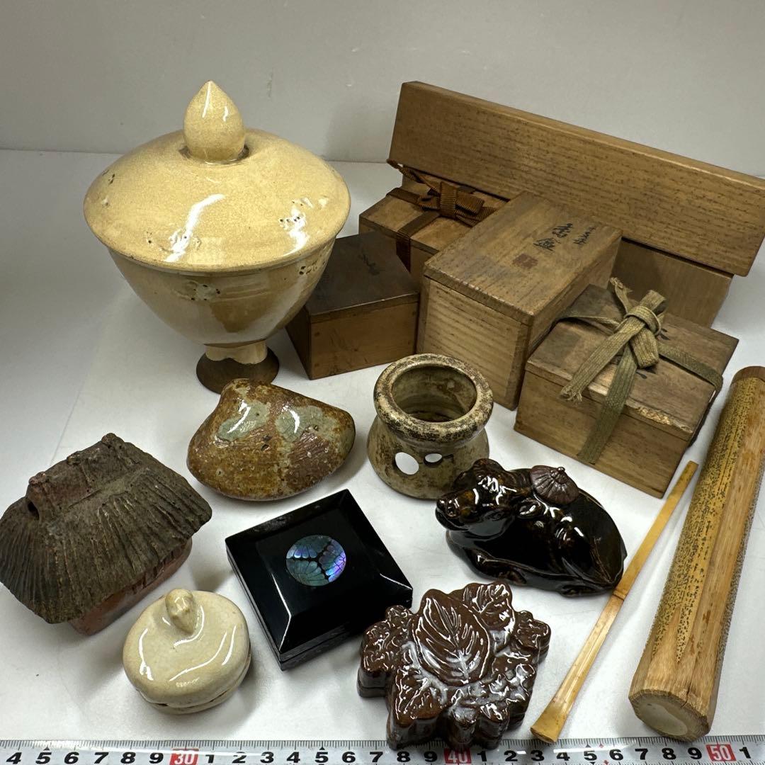 江戸時代　蓋物　香合　螺鈿　東な7-0415①