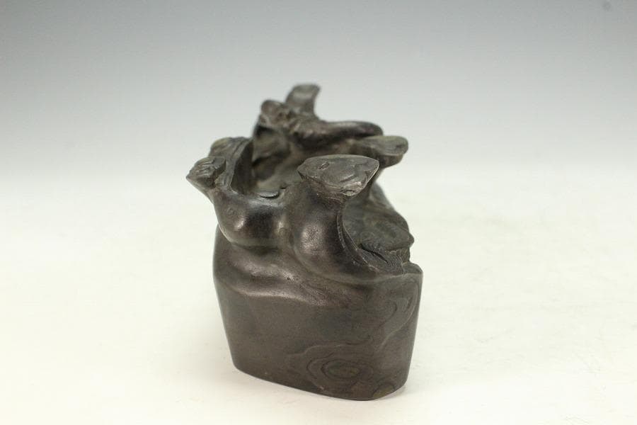 中国美術 端渓 刻 雲龍 鎮 置物(K-A725)